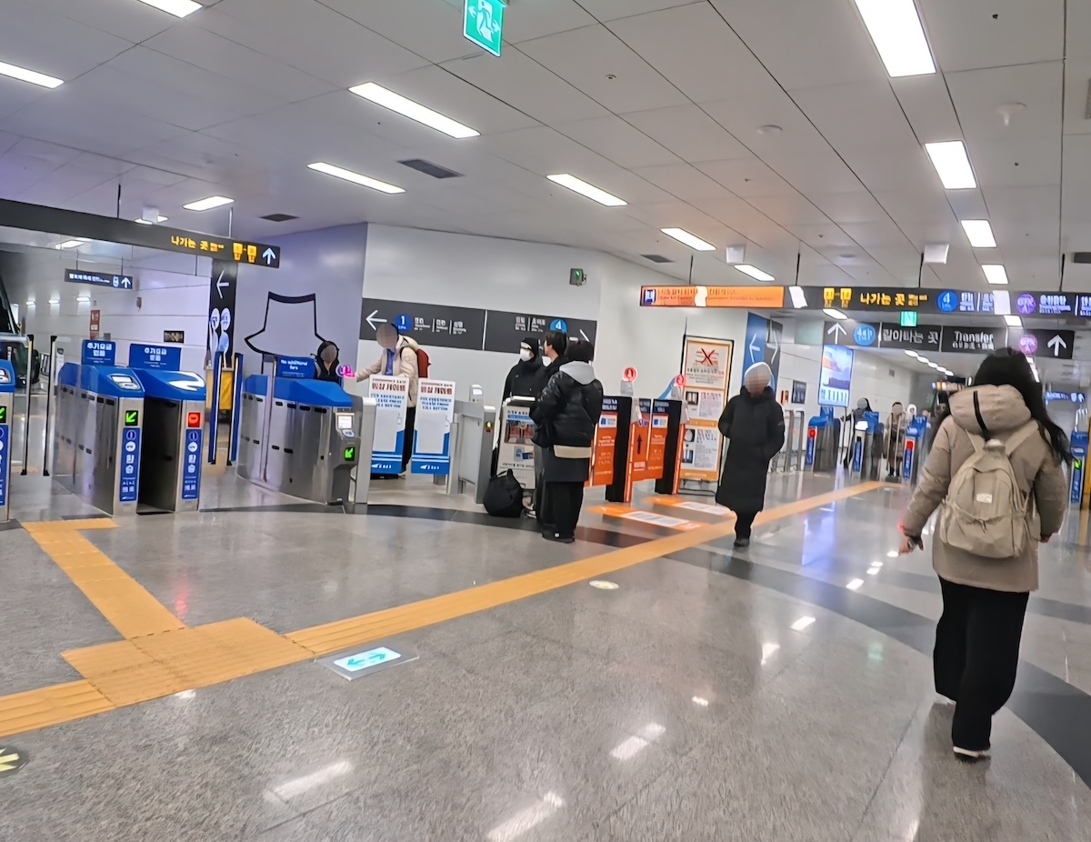 ソウル駅 1号線 4号線改札 筆者撮影(ふみろん)